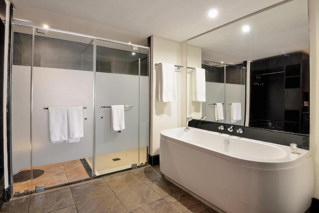 هتل باکوبانگ لوج